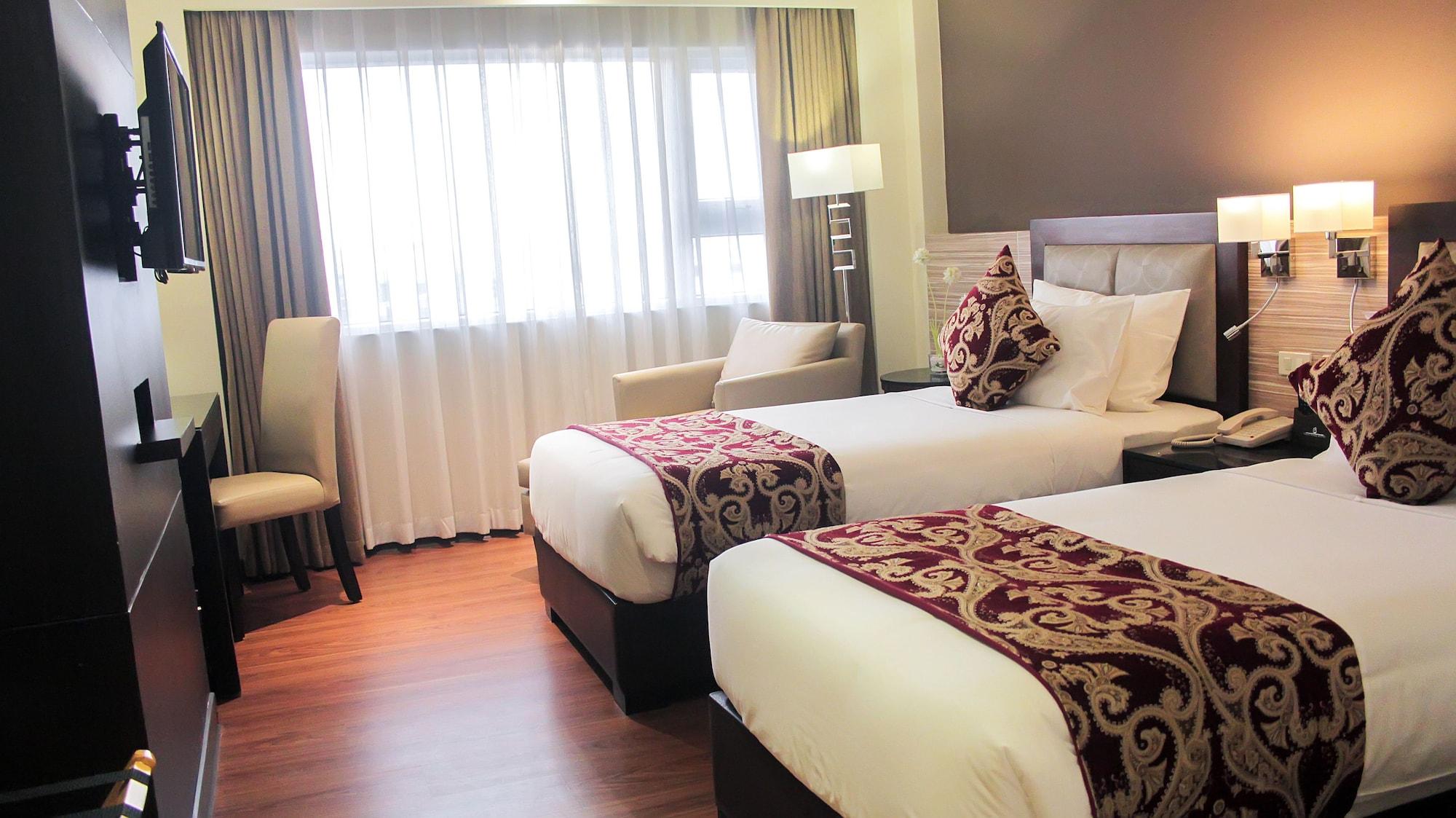เบรนท์วูด สวีทส์ - เกซอนซิตี้ Hotel ภายนอก รูปภาพ
