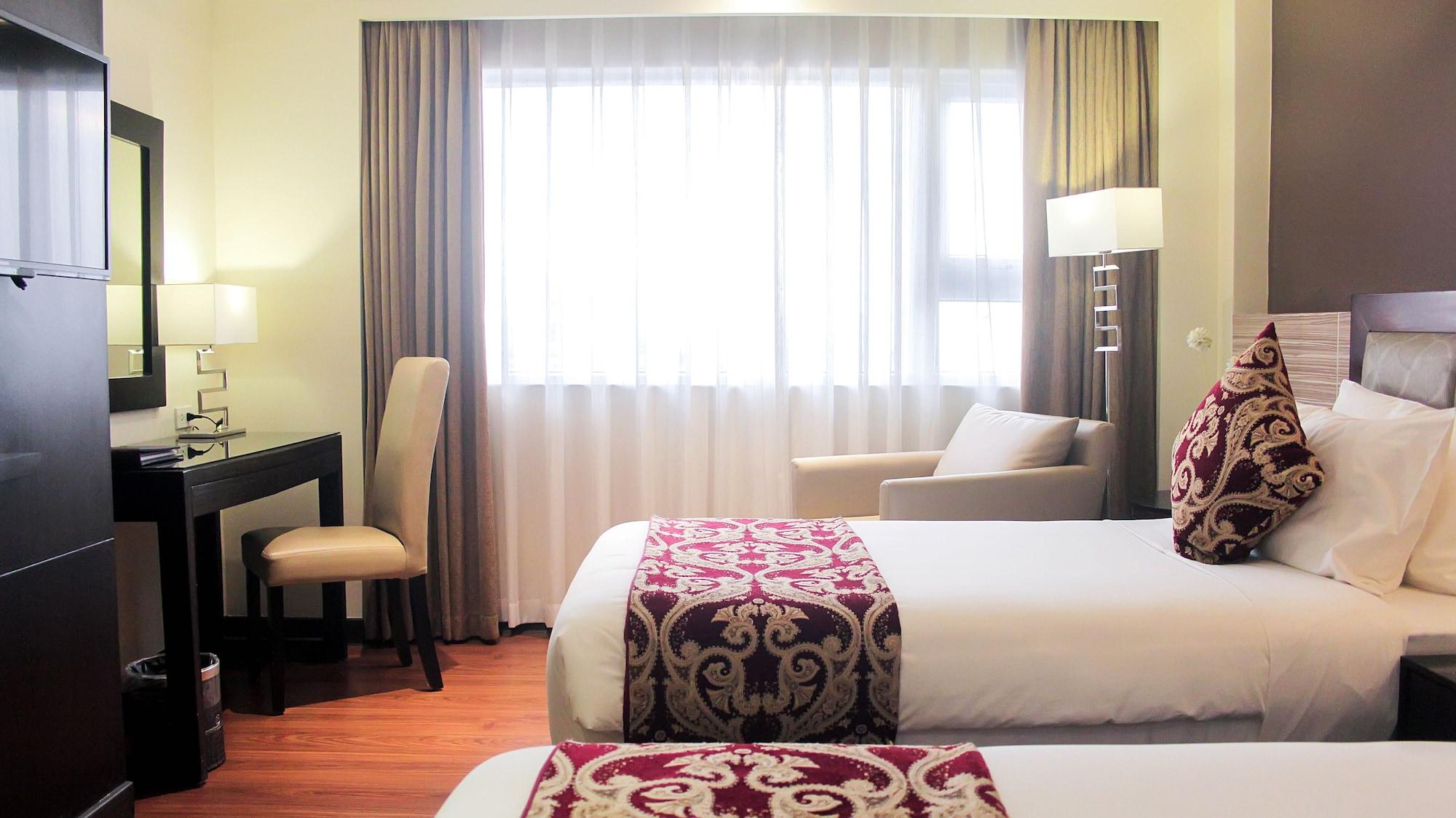 เบรนท์วูด สวีทส์ - เกซอนซิตี้ Hotel ภายนอก รูปภาพ