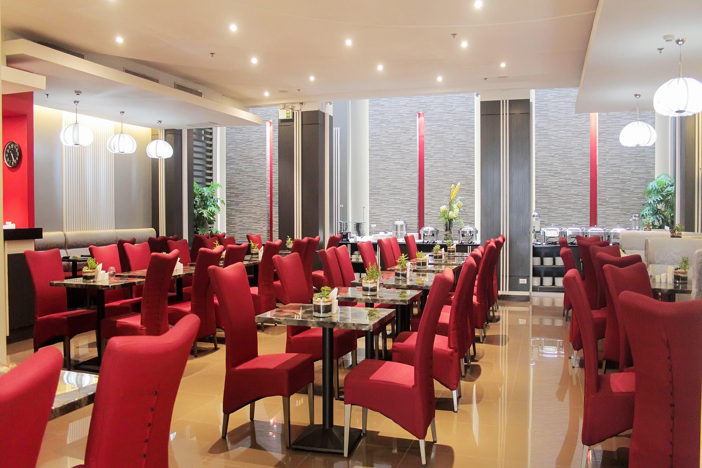 เบรนท์วูด สวีทส์ - เกซอนซิตี้ Hotel ภายนอก รูปภาพ
