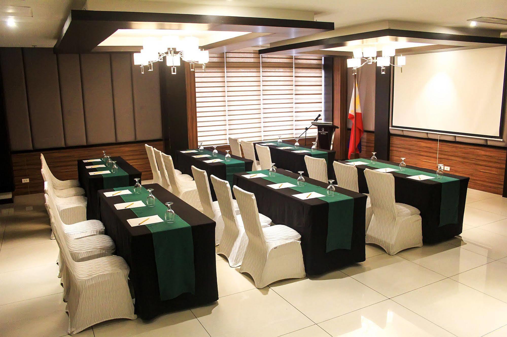 เบรนท์วูด สวีทส์ - เกซอนซิตี้ Hotel ภายนอก รูปภาพ